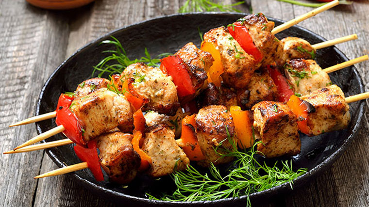 P-C-MKT04300-Chicken_Kabobs